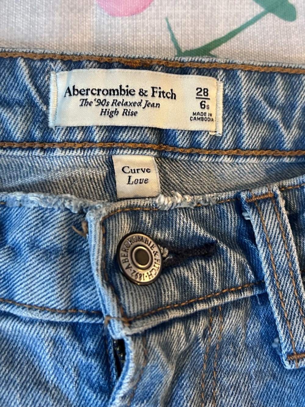 Abercrombie & Fitch Curve Love Frayed Hem Jeans